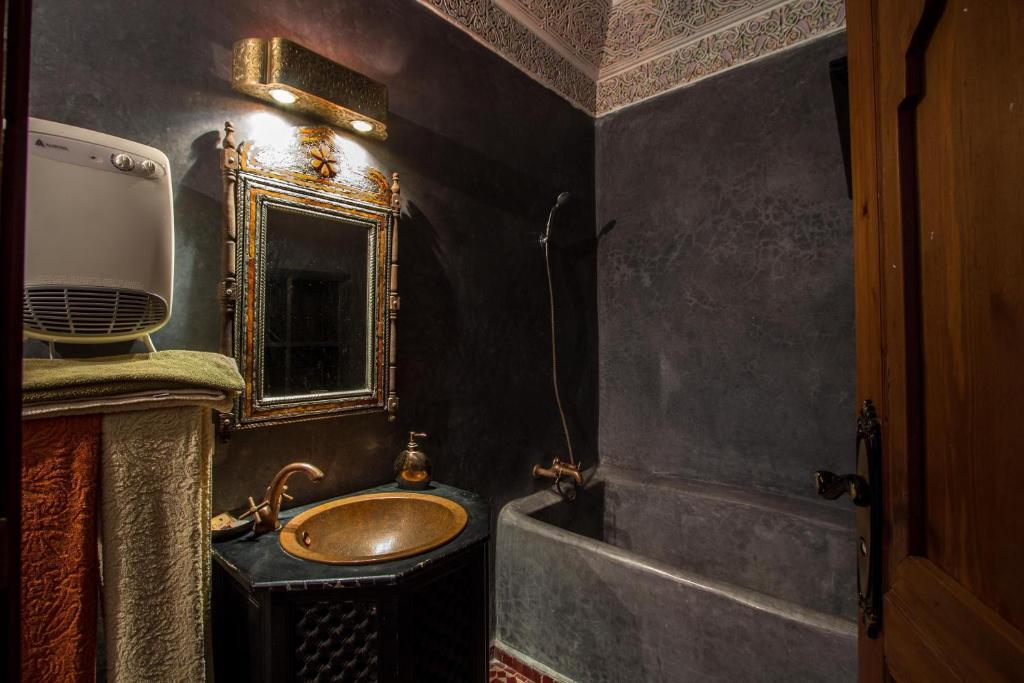 Riad Naila & Suite Fès Exteriör bild